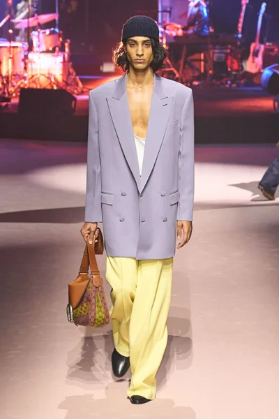 Look 3